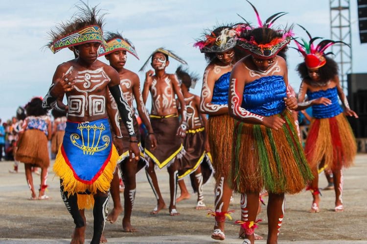 Foto Gerakan Tari Selamat Datang Tari Papua