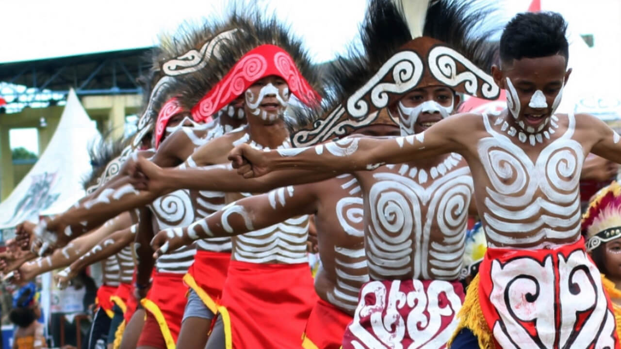 Foto Gerakan Tari Papua