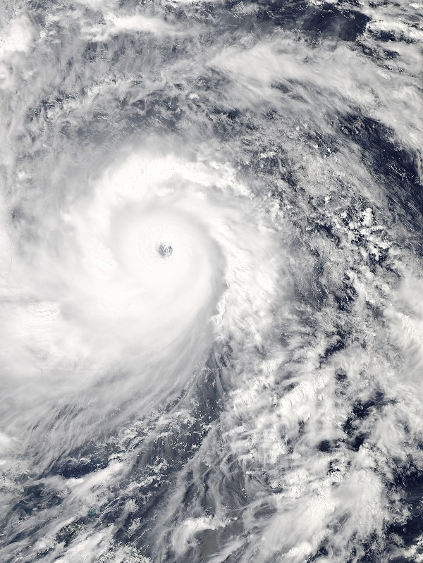 ilustrasi Topan Siklon Tropis dan Pengertian Pemanasan Global