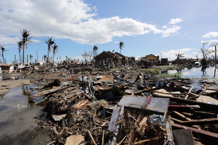 ilustrasi gambar bencana alam - manajemen bencana