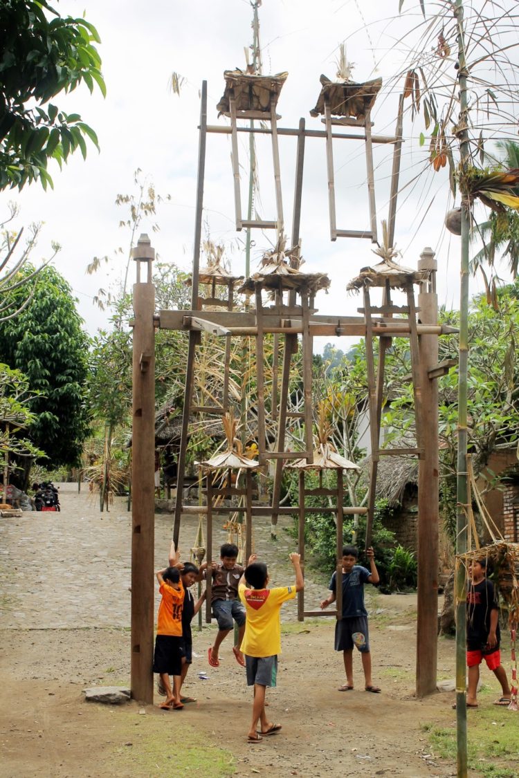 kerajinan dari bambu bianglala mini