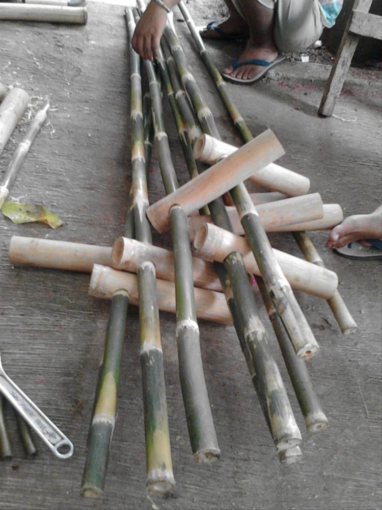 kerajinan dari bambu mainan egrang