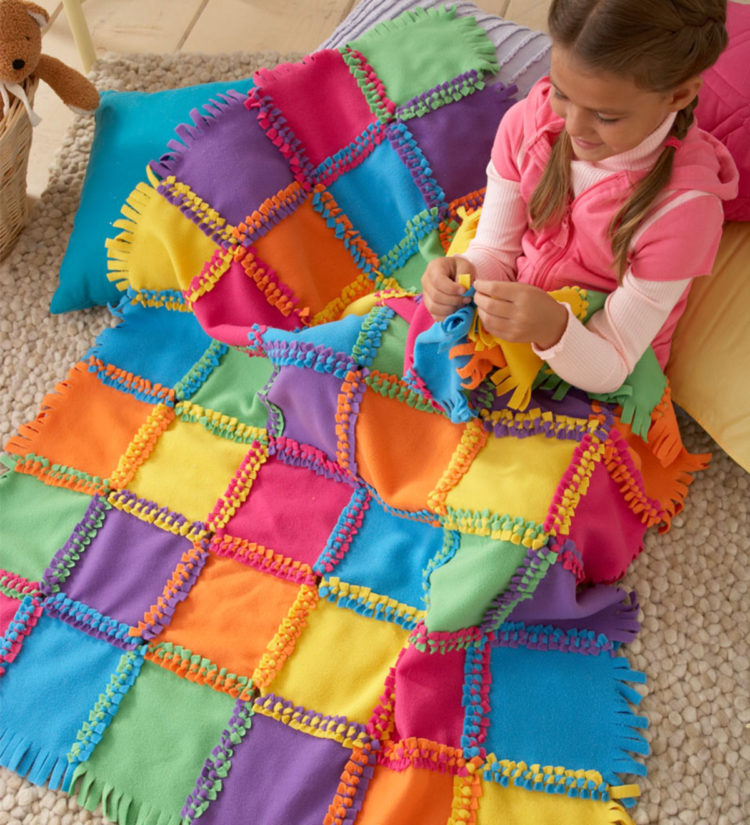 kerajinan dari kain flanel selimut anak warna-warni