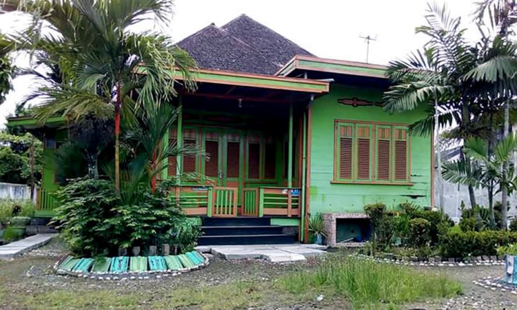 Contoh Rumah Adat Kalimantan Selatan Rumah Tadah Alas
