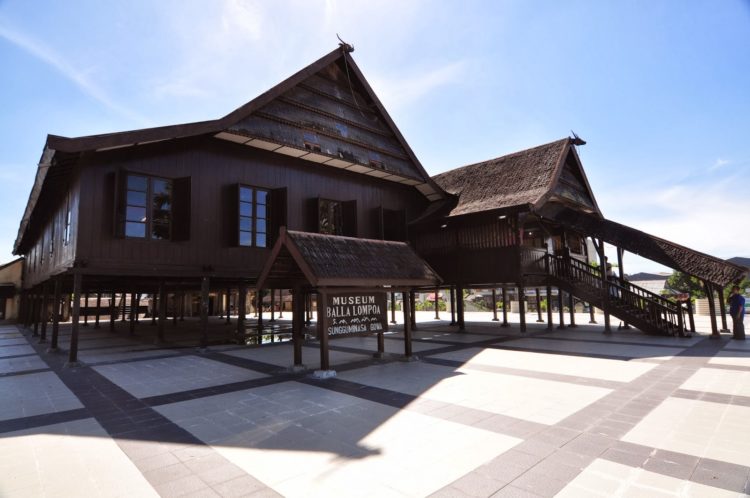 Rumah Adat Sulawesi Selatan dari suku Makassar