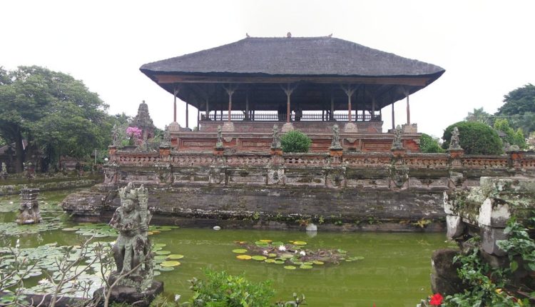 sembilan kerajaan bali di klungkung