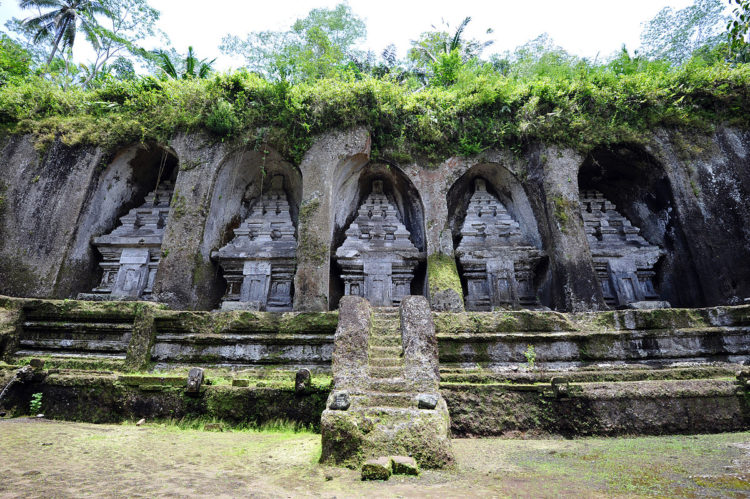 candi padas peninggalan kerajaan bali